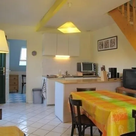 Villa De La Roussiere